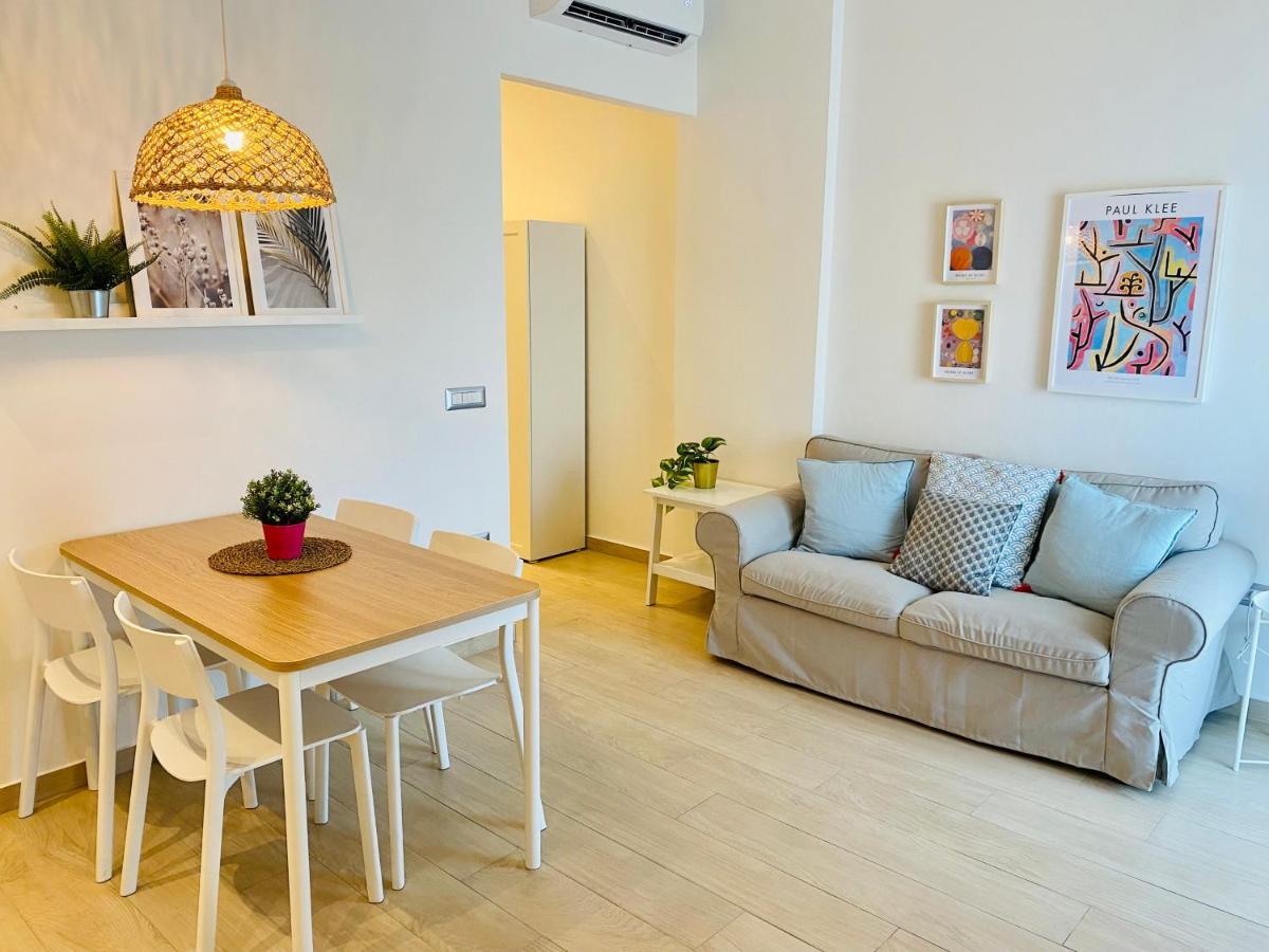 Modern City Apartment Модена Экстерьер фото