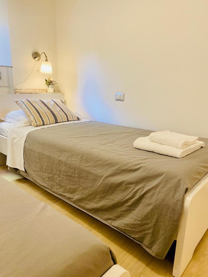 Modern City Apartment Модена Экстерьер фото
